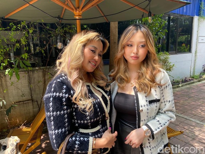 pinkan mambo dan putrinya, michelle ashley