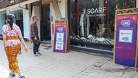 Dengan begitu, produk para UKM ini menjadi peluang untuk dipesan oleh para delegasi atau ekspor.