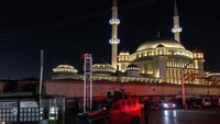 Objek-objek penting di sepanjang Istikklal Street kini dijaga polisi. Osman Sadi Temizel/SOPA Images/LightRocket via Getty Images.