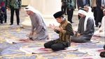 Momen Akrab Jokowi-Presiden UEA Saat Resmikan Masjid Sheikh Zayed Solo