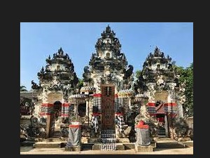 Mengulik Sejarah Asal-usul Pura Dalem Ped dan Pantangannya