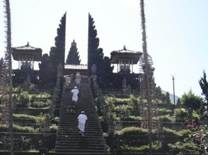 Mengenal Pura Gelap Besakih, Kompleks Pura Terbesar di Bali