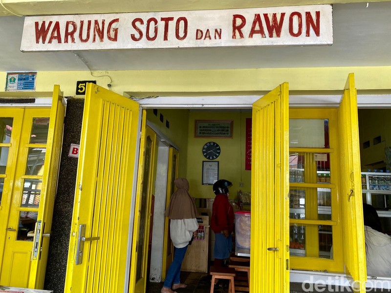 Rawon Kiroman: Kenikmatan Rawon Legendaris Malang Sejak 1954