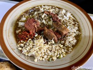 Rawon Kiroman: Mantap Poll! Rawon Legendaris Malang Sejak 1954