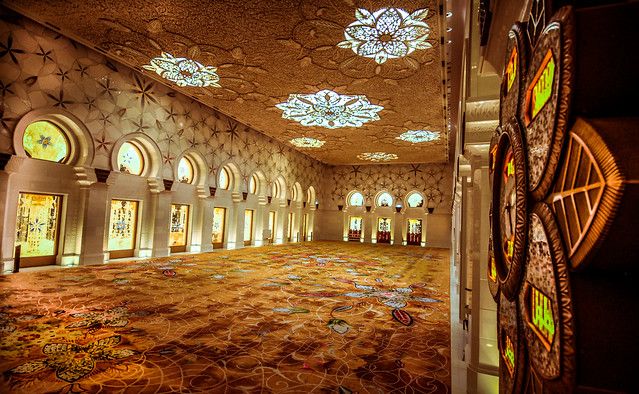 Sheikh Zayed Grand Mosque Center