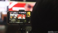 Akibat perbuatannya tersebut, Indra Kenz dituntut selama 15 tahun penjara.