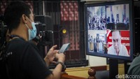 Diketahui, jaksa penuntut umum (JPU) menyatakan Indra Kenz terbukti menyebarkan berita bohong dan penyesatan yang mengakibatkan kerugian terhadap para korban serta melakukan pencucian uang.
