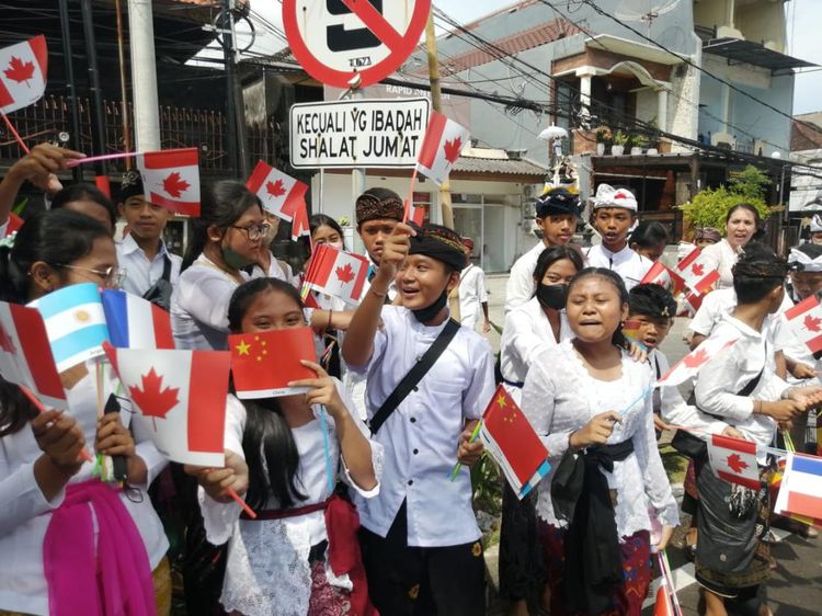 Sorak-sorai Siswa SMP di Bali Sambut Delegasi G20