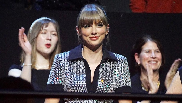 DUESSELDORF, GERMANY - NOVEMBER 13: Taylor Swift attends the MTV Europe Music Awards 2022 held at PSD Bank Dome on November 13, 2022 in Duesseldorf, Germany. (Photo by Jeff Kravitz/FilmMagic)