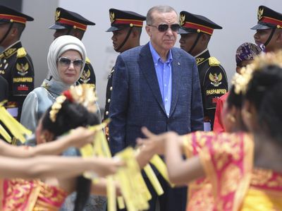 Tiba di Bali, Presiden Turki Disambut Tarian Daerah