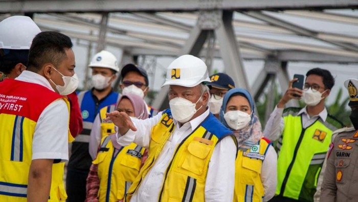Tol Semarang-Demak Seksi II Dibuka Fungsional 18 November Jalan Tol Semarang - Demak Seksi 2 ruas Sayung-Demak akan dibuka fungsional pada 18 November 2022. Uji coba pembukaan telah dilakukan sejak Jumat (12/11).