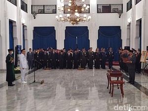 Sah! Wagub Uu Lantik Pejabat Kemendagri Jadi Pj Wali Kota Tasikmalaya