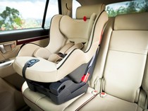 Catat, Ini Cara Aman Ajak Anak Berkendara Dalam Mobil