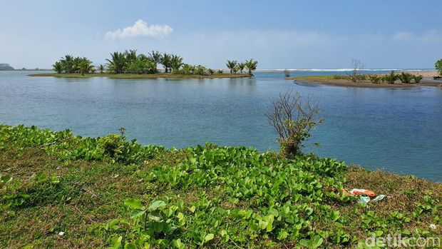 8 pantai yang jarang tak terjamah di Pangandaran
