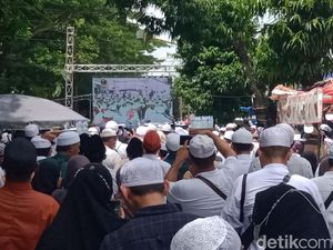 Anies Beri Sambutan Haul Habib Ali di Solo, Ini Isinya