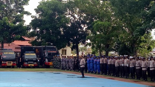 Apel gelar pasukan pengaman delegasi KTT G20 yang akan berkunjung ke Labuan Bajo, di Mapolres Manggarai Barat, Selasa (15/11/2022). (Ambrosius Ardin/detikBali)