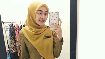 8 Artis Banting Setir Jadi PNS, Eks Member Cherrybelle Hingga Jurnal Risa