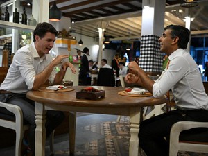 Nongkrong di Kafe saat G20, PM Kanada-Inggris Pesan Ayam Sambal Matah