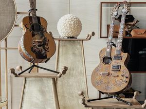 Mejeng di Pameran G20, Gitar Ukir asal Bali Ini Diincar Musisi Dunia
