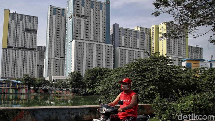 Saat ini, kasus COVID-19 di Indonesia naik lagi. Kemenkes pun berencana mengaktifkan kembali Wisma Atlet jadi Rumah Sakit Darurat COVID-19 (RSDC).