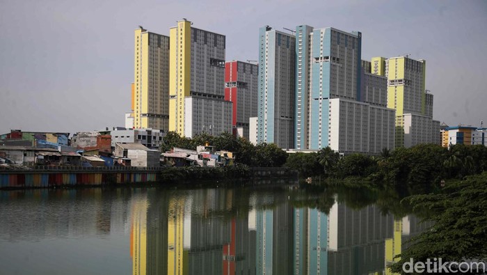 COVID-19 Ngegas, RSDC Wisma Atlet Berencana Diaktifkan Kembali Saat ini, kasus COVID-19 di Indonesia naik lagi. Kemenkes pun berencana mengaktifkan kembali Wisma Atlet jadi Rumah Sakit Darurat COVID-19 (RSDC).