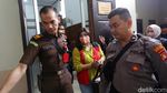 Dea OnlyFans Berompi Tahanan di Sidang Pleidoi