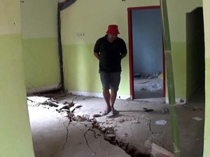 22 Rumah di Sulbar Retak gegara Tanah Bergerak, Warga Ramai-ramai Mengungsi
