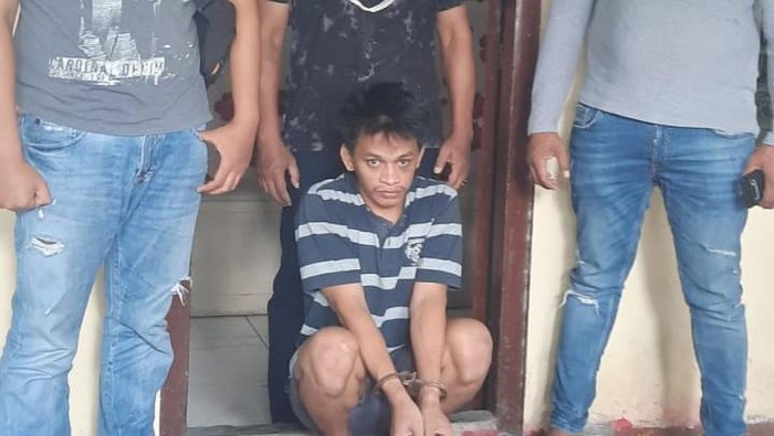IM, pelaku curanmor di Surabaya saat diamankan polisi