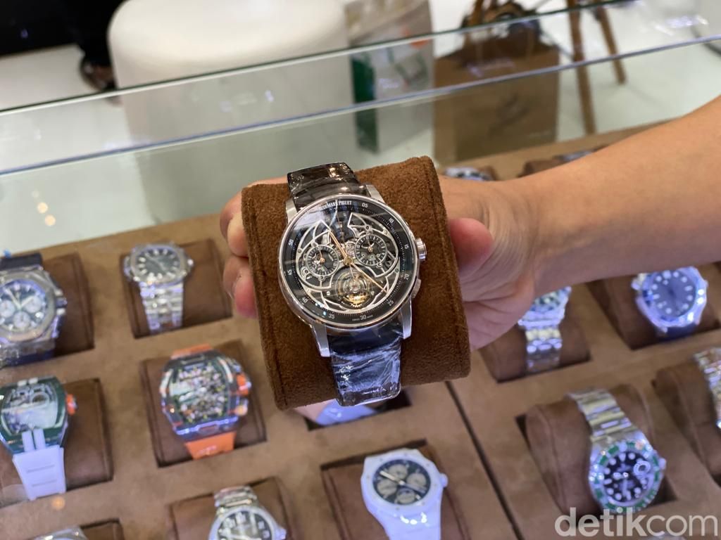 Louis Vuitton Hadirkan Jajaran Jam Tangan Termahalnya di Jakarta, Mulai  Dari Rp 900 Juta Hingga Rp 4,7 Miliar - Crown Watch Blog Indonesia