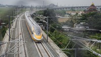 Rencananya, Presiden Joko Widodo bersama Presiden China Xi Jinping akan melihat proses uji coba dinamis kereta tersebut secara daring pada gelar showcase G20 Bali, Rabu (16/11).