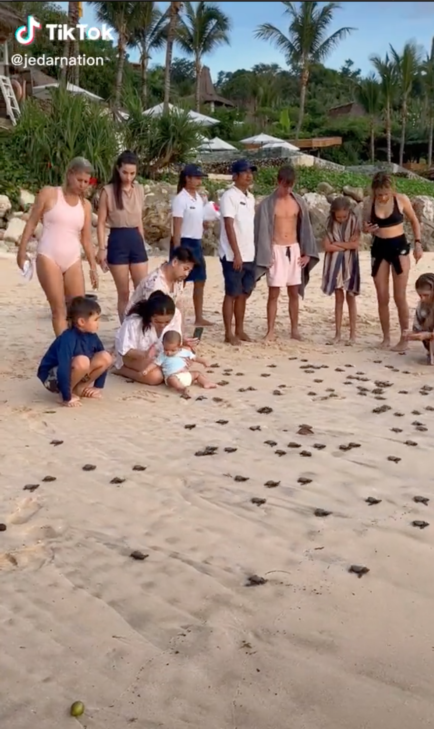 Jessica Iskandar liburan ke Sumba
