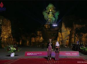 Jokowi dan Iriana Berbaju Adat Bali Saat Welcoming Dinner KTT G20
