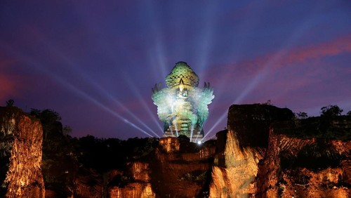 Presiden Joko Widodo menjamu para pemimpin negara G20 di GWK, Bali. Jokowi berharap makanan yang telah disiapkan bisa dinikmati para undangan.