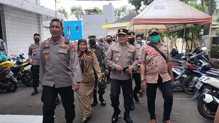Kapolda Metro Jaya Irjen Fadil Imran sidak Mapolsek Johar Baru, Jakpus.