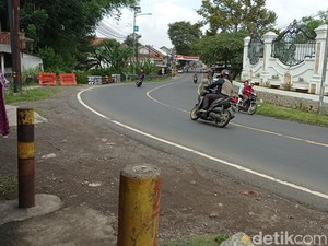 Warga Minta Pemerintah Lengkapi Rambu Lalin di Tikungan Ciawi Tasik