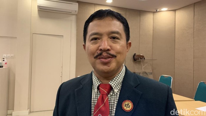 Ketua IDI Jatim Dr dr Sutrisno SpOG(K)