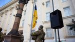 Kunjungi Kherson, Presiden Ukraina Jadi Sasaran Foto Bersama