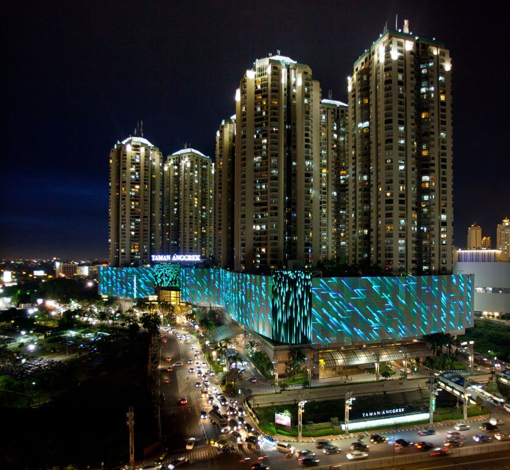 Potret mall terbesar di Indonesia.