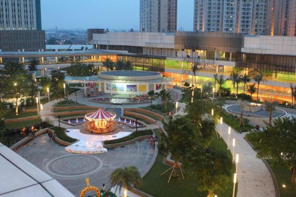 Potret mall terbesar di Indonesia.