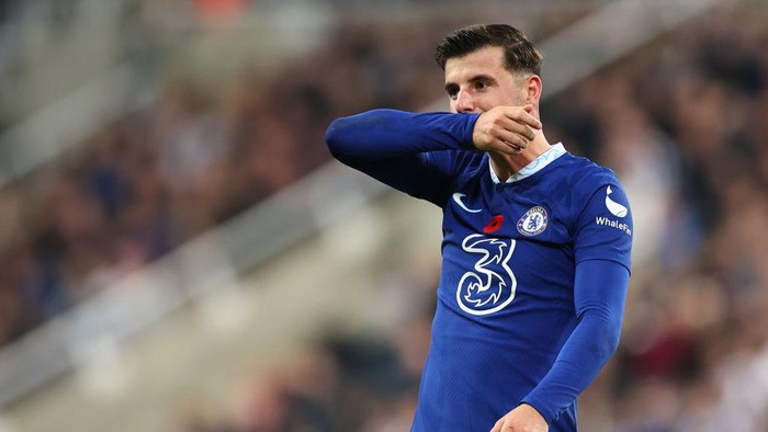 NEWCASTLE UPON TYNE, ENGLAND - NOVEMBER 12:  Mason Mount of Chelsea during the Premier League match between Newcastle United and Chelsea FC at St. James Park on November 12, 2022 in Newcastle upon Tyne, United Kingdom. (Photo by Robbie Jay Barratt - AMA/Getty Images)