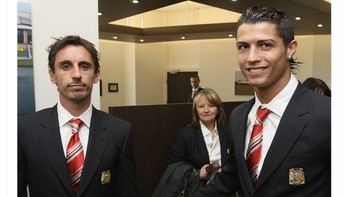 Sedangkan untuk Gary Neviile, ia bilang hanya memanfaatkannya untuk ketenaran dan mereka bukan teman. Foto: Twitter