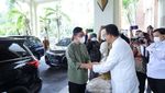 Potret Anies dan Gibran Sarapan Bareng di Solo