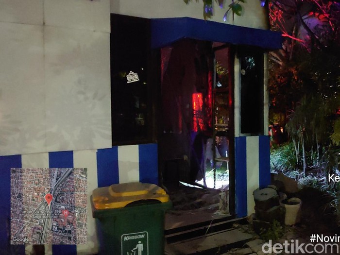 pos polisi flyover mayangkara terbakar