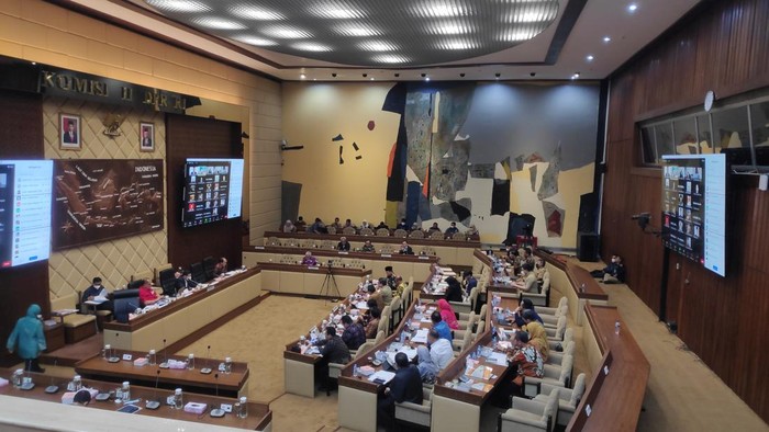 Rapat Bawaslu dengan Komisi II DPR (Matius-detikcom)