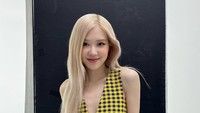 Penyanyi 25 tahun ini sekarang sedang sibuk tur di Amerika Serikat bersama BLACKPINK. Penampilan Rosé sebagai lead vocalist selalu ditunggu-tunggu para Blink, penggemar BLACKPINK.
