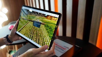 Use case Augmented Reality (AR) di Kawasan Konservasi Hutan Mangrove akan memberikan pengalaman kepada pengguna dalam mengikuti tour virtual, mulai dari proses pembibitan hingga ke proses simulasi pertumbuhan tanaman mangrove sebagai bagian dari konservasi alam dan lingkungan.