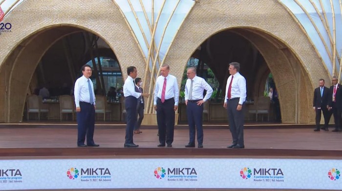Saat Jokowi Foto Bareng Erdogan hingga Anthony Albanese di Bamboo Dome (Tangkapan layar YouTube Setpres)