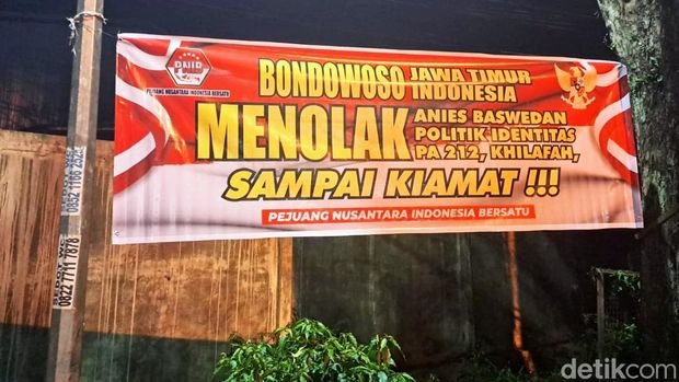 Spanduk tolak anies baswedan bondowoso