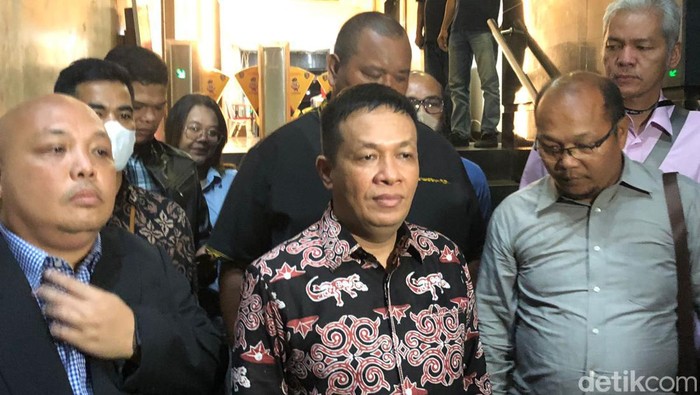Tim kuasa hukum Japto Soerjosoemarno mendatangi Polda Metro Jaya.