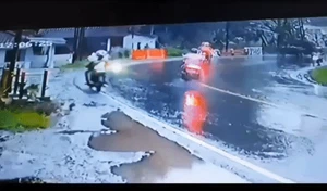 Pemotor Terjun ke Jurang hingga Sosok Wanita Berkebaya di Tikungan Ciawi
